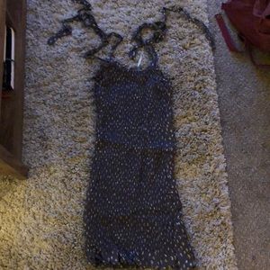 Free People bodycon dress. Makes your booty pop!! Size XS, stretchy material.